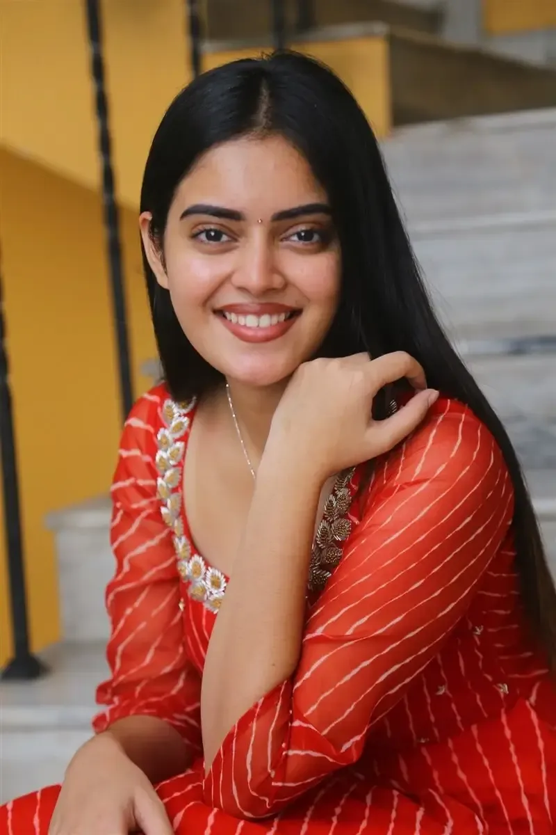 Actress Kushitha Kallapu at Neethone Nenu Movie Press Meet